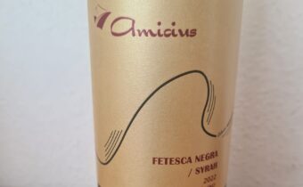 Fetesca Negra / Syrah, ročník 2022 z vinárstva Amicius, Slovensko