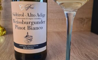 Pinot Bianco, Alto Adige DOC, виноробня Cantina Bolzano, Італія