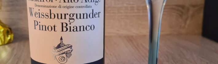 Pinot Bianco, Alto Adige DOC, винодельня Cantina Bolzano, Италия